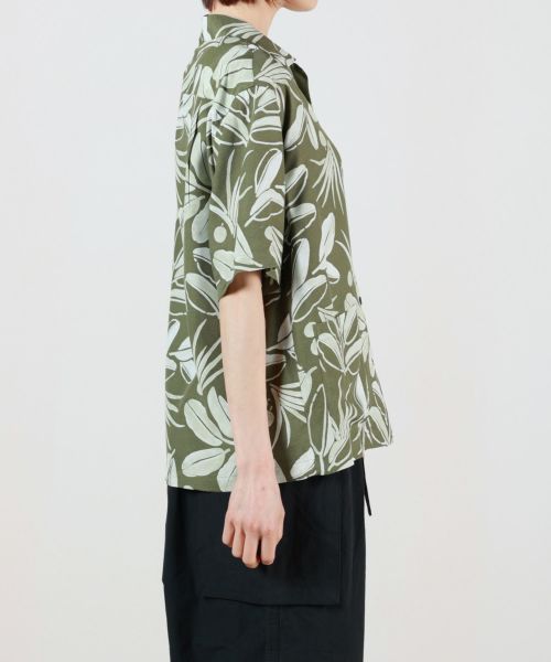 PHEENY/RAYON BOTANICAL PRINT S/S SHIRT(KHAKI)