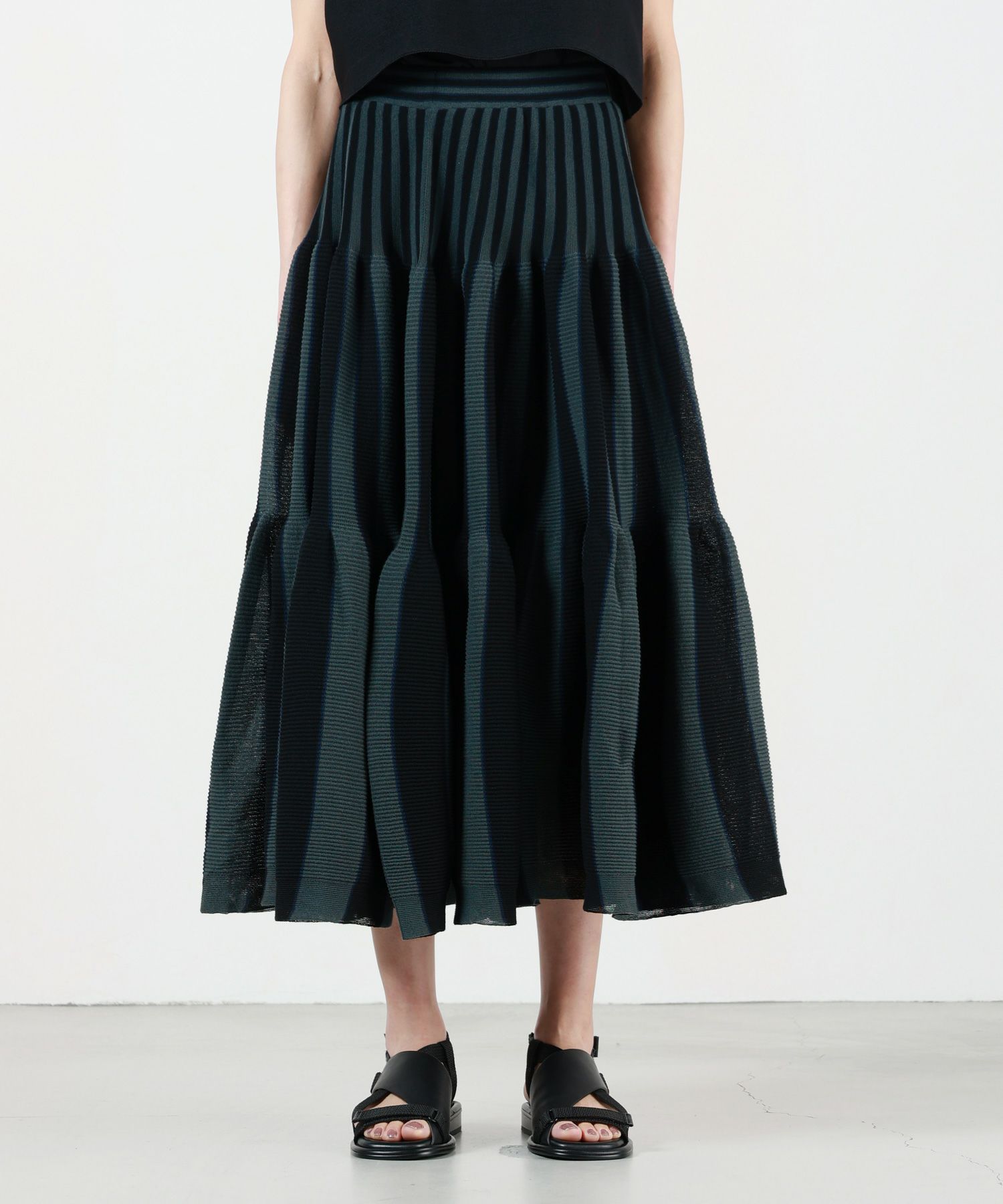 CFCL(シーエフシーエル)】 CASCADES TIERED SKIRT｜PARIGOT ONLINE 