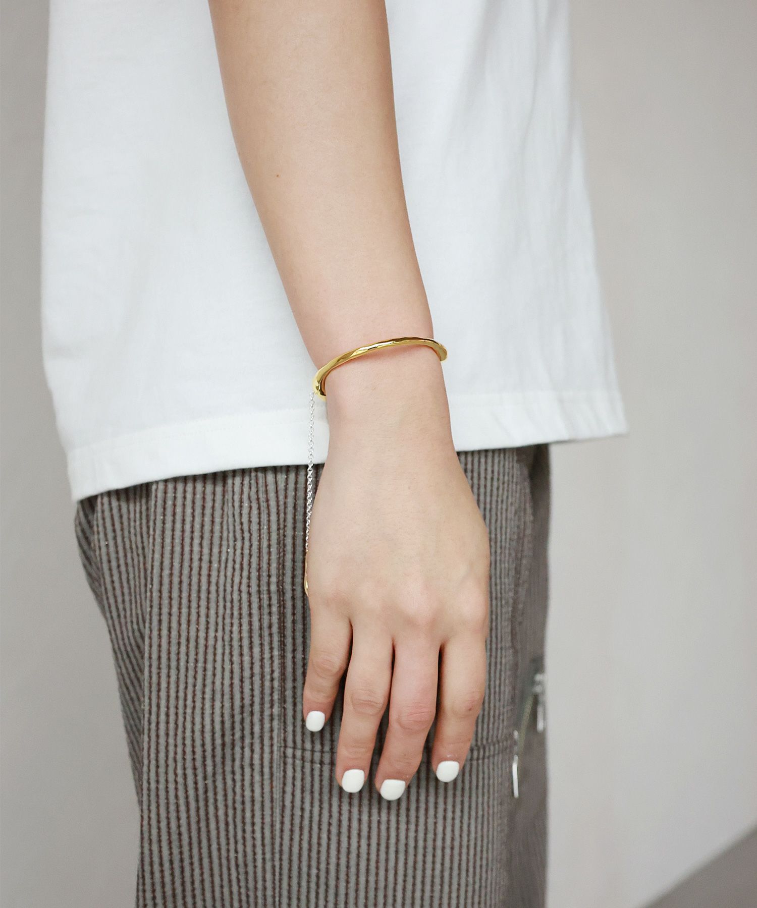 Soierie(ソワリー)】 Metal art object bangle｜PARIGOT ONLINE 