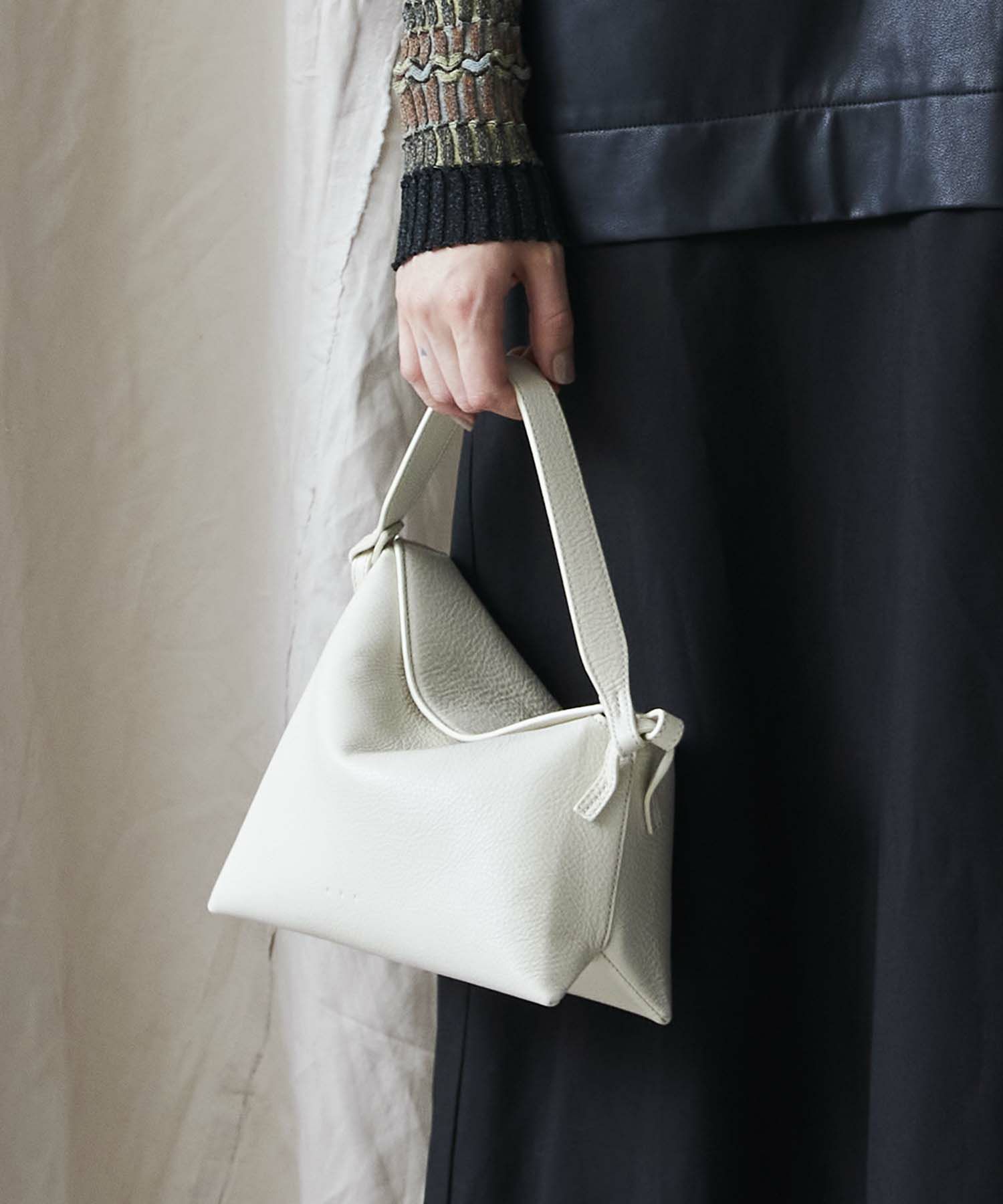 000000033036-39-m.jpg?t=  