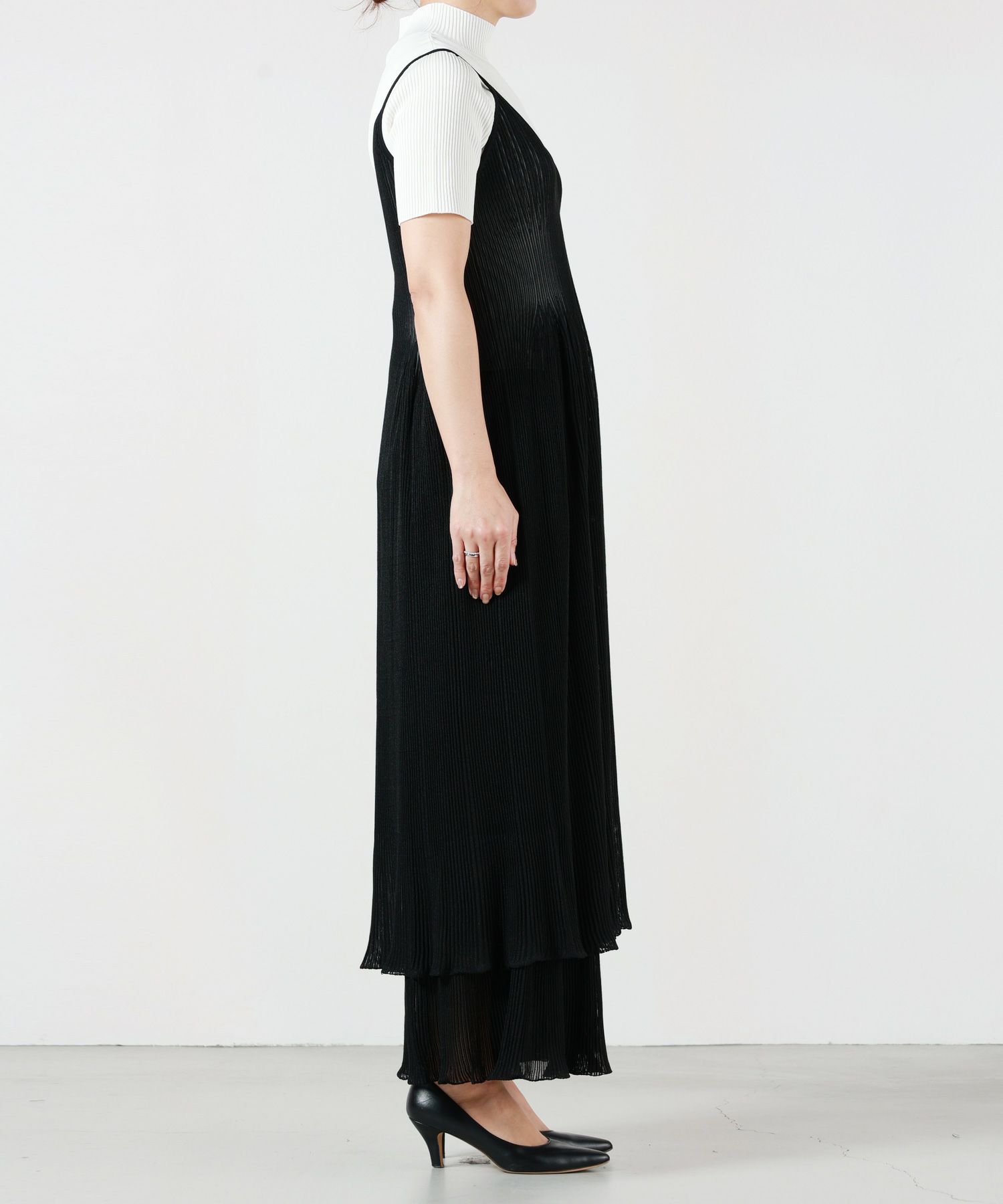 CFCL(シーエフシーエル)】 HYPHA LUCENT SLEEVELESS DRESS｜PARIGOT 
