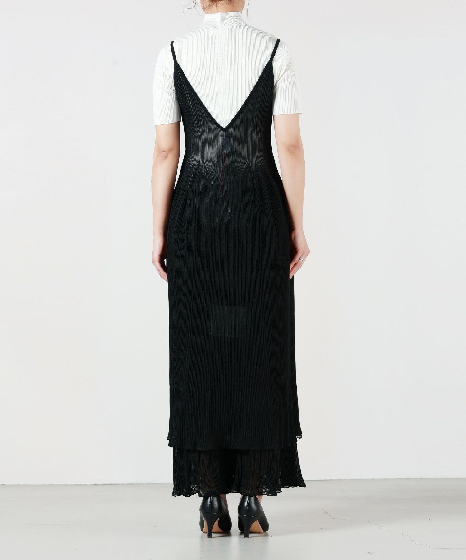 CFCL(シーエフシーエル)】 HYPHA LUCENT SLEEVELESS DRESS｜PARIGOT 