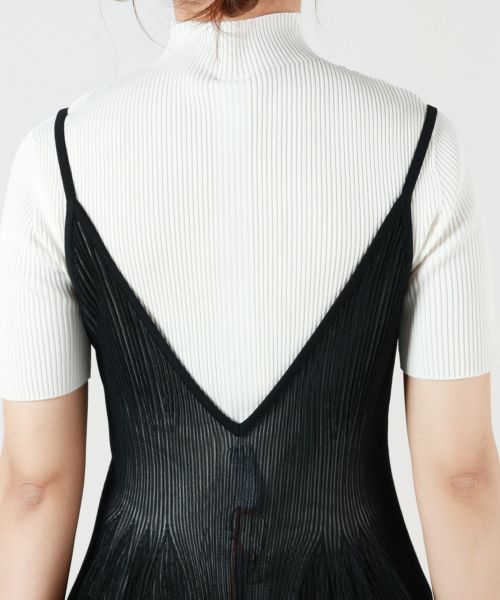 HYPHA LUCENT GLITTER SLEEVELESS TOP