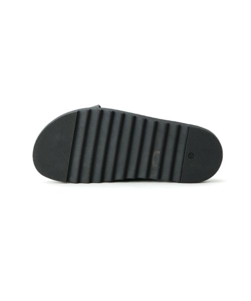 MAURO de BARI(マウロデバーリ)】 クロスストラップ厚底レザーサンダル