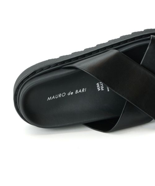 未使用に近い】MAURO de BARI クロスストラップ 厚底 レザーサンダル MAURO de BARI(マウロデバーリ)】 クロスストラップ厚底レザーサンダル