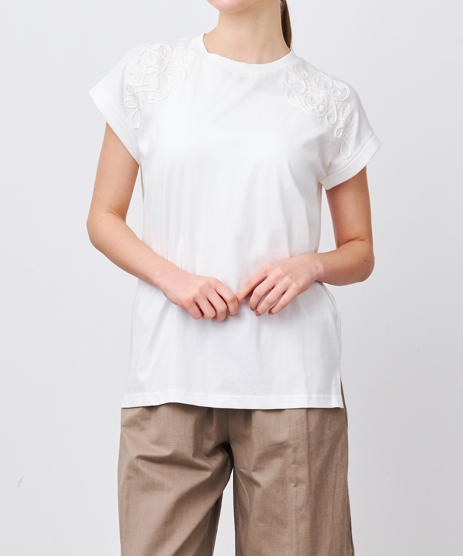 WHITE×WHITE