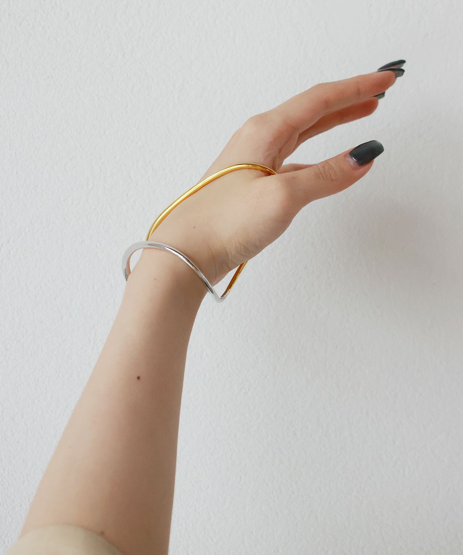 Charlotte Chesnais(シャルロットシェネ)】 Ivy Left Bracelet(左手用 