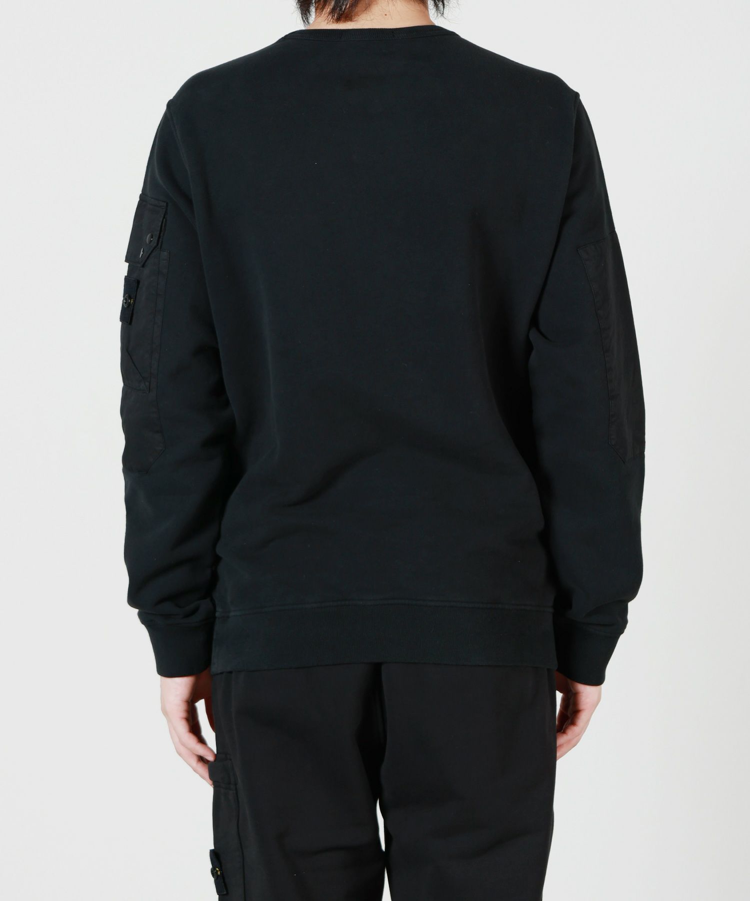 STONE ISLAND(ストーンアイランド)】 クルーネックスウェットトップス  