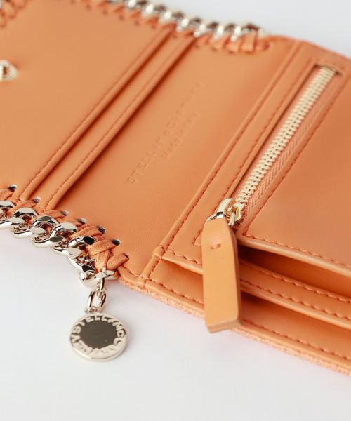 ★Stella McCartney★ タン スモール フラップウォレット Stella McCartneyのタン スモール Falabella フラップウォレット