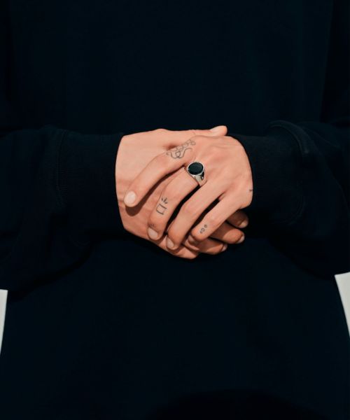 TOM WOOD(トムウッド)】 Oval Polished Black Onyx リング(Men's size