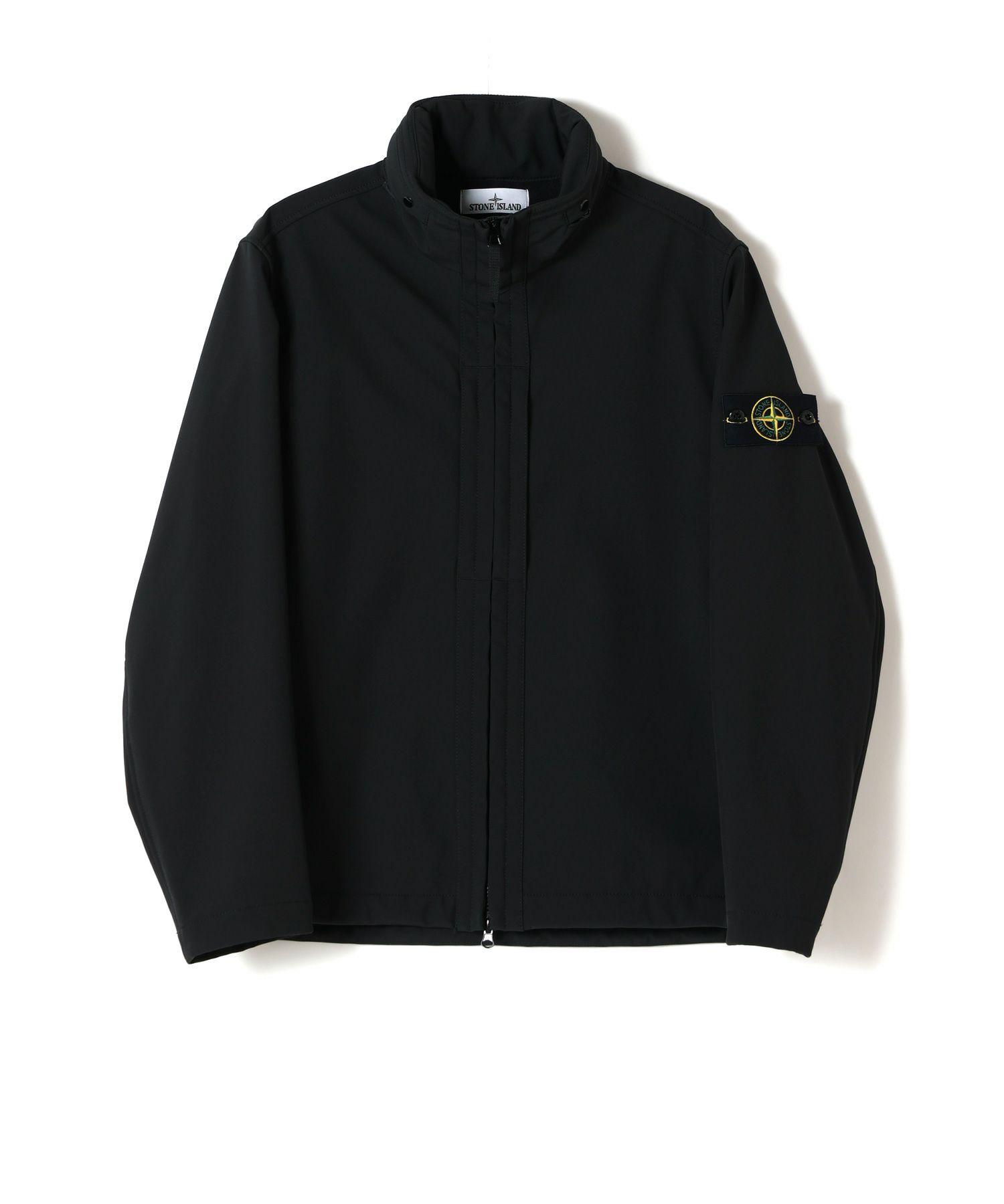 STONE ISLAND(ストーンアイランド)】SOFT SHELL-R e.dye TECHNOLOGY IN 
