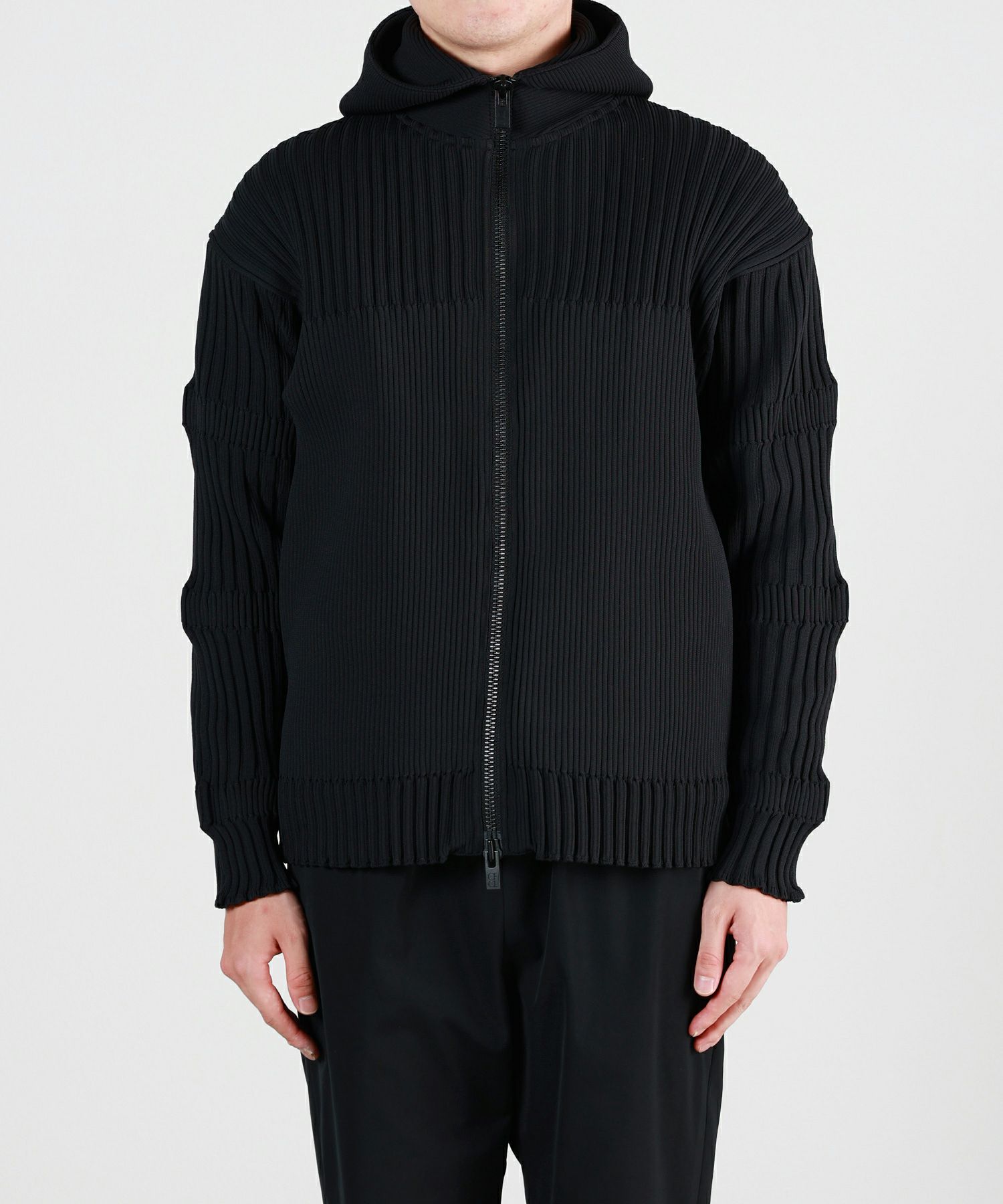 CFCL(シーエフシーエル)】 FLUTED HOODIE JACKET｜PARIGOT ONLINE 