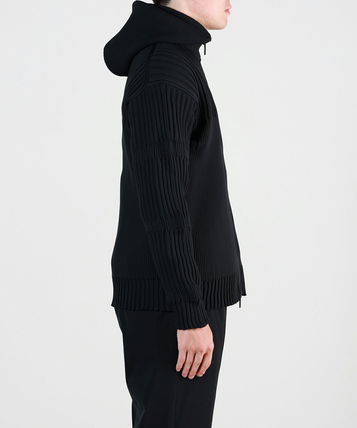 CFCL(シーエフシーエル)】 FLUTED HOODIE JACKET｜PARIGOT ONLINE 
