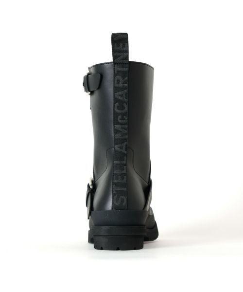 STELLAMcCARTNEY バックルストラップ バイカーブーツ Women ピッチブラック トレース バックルストラップ バイカー