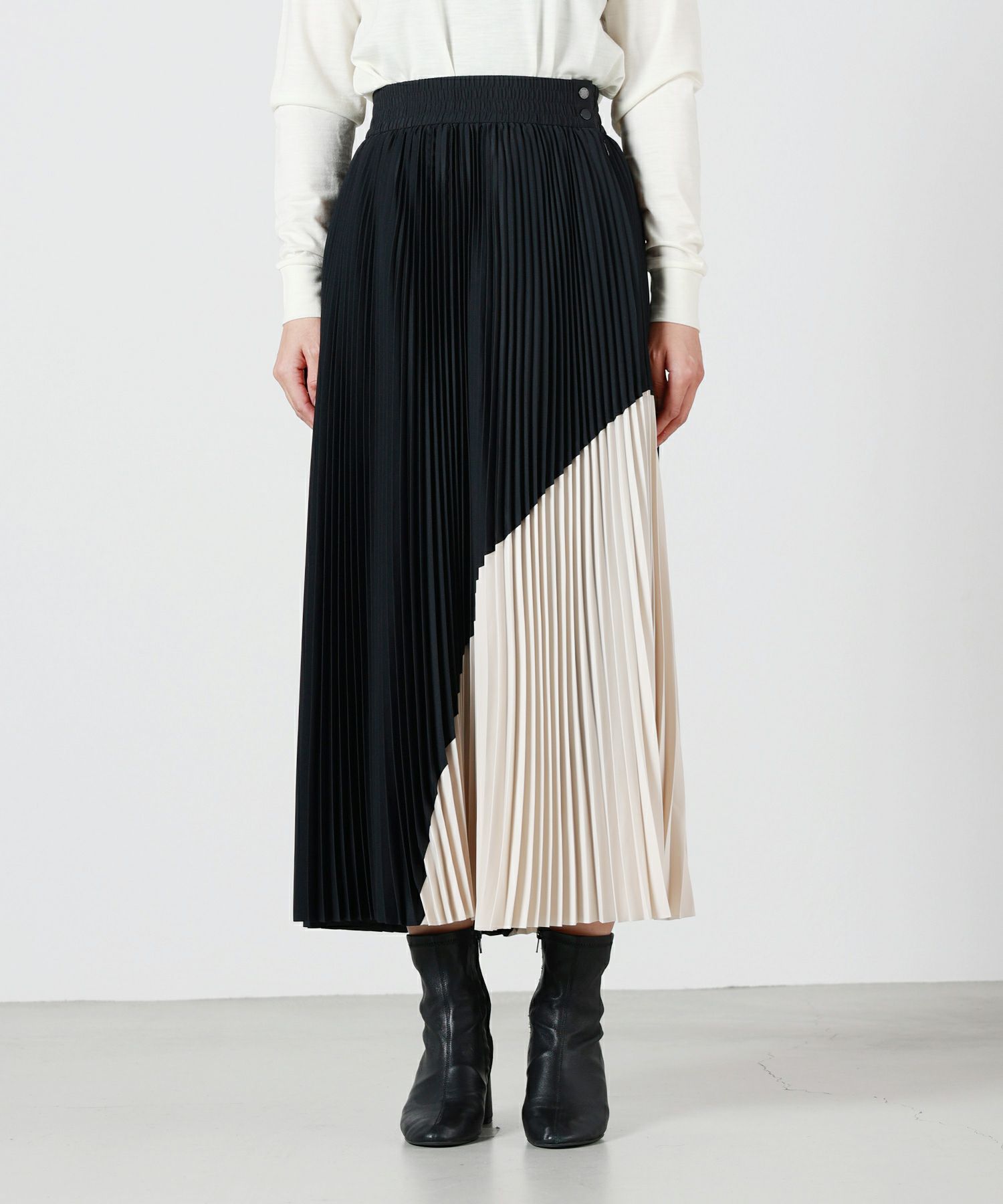 HYKE ハイク 黒 ストレッチスカート 美品 HYKE（ハイク）の「＜HYKE  