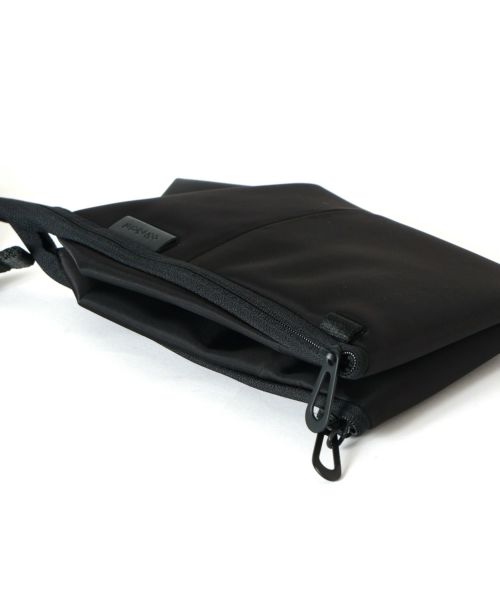 バッグ cote&ciel Kivu S Sleek Black cote&ciel - ポーチ バッグ - Kivu S Sleek Black | ADDICT WEB SHOP