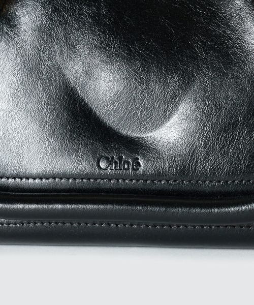 Chloe(クロエ)】 シャイニーレザー製PARATY 24スモールバッグ