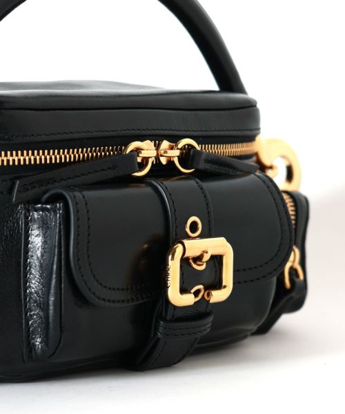 ＊Chloe＊ シャイニーレザー Camera Bag 関税・送料込み Chloe(クロエ)】 シャイニーレザー製スモールカメラバッグ