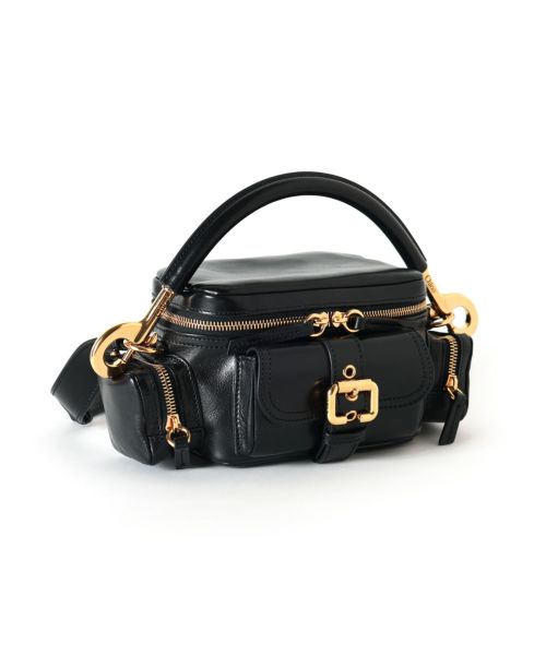Chloe(クロエ)】 シャイニーレザー製スモールカメラバッグ