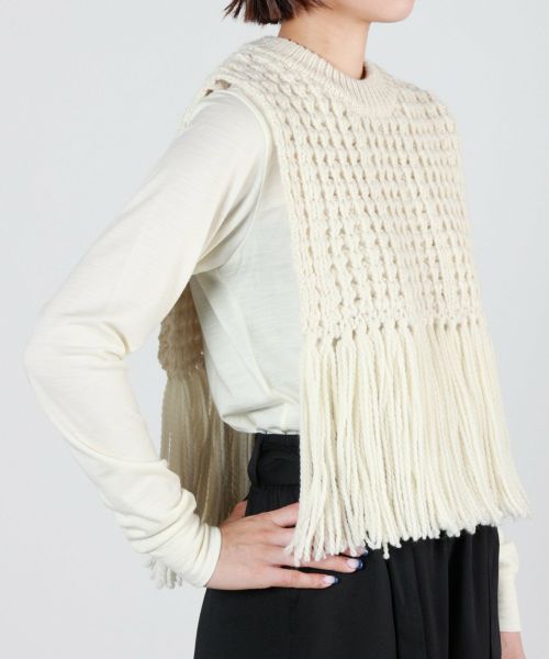 HYKE(ハイク)】 WAFFLE KNIT SWEATER TOP WITH FRINGE｜PARIGOT ONLINE（パリゴオンライン）