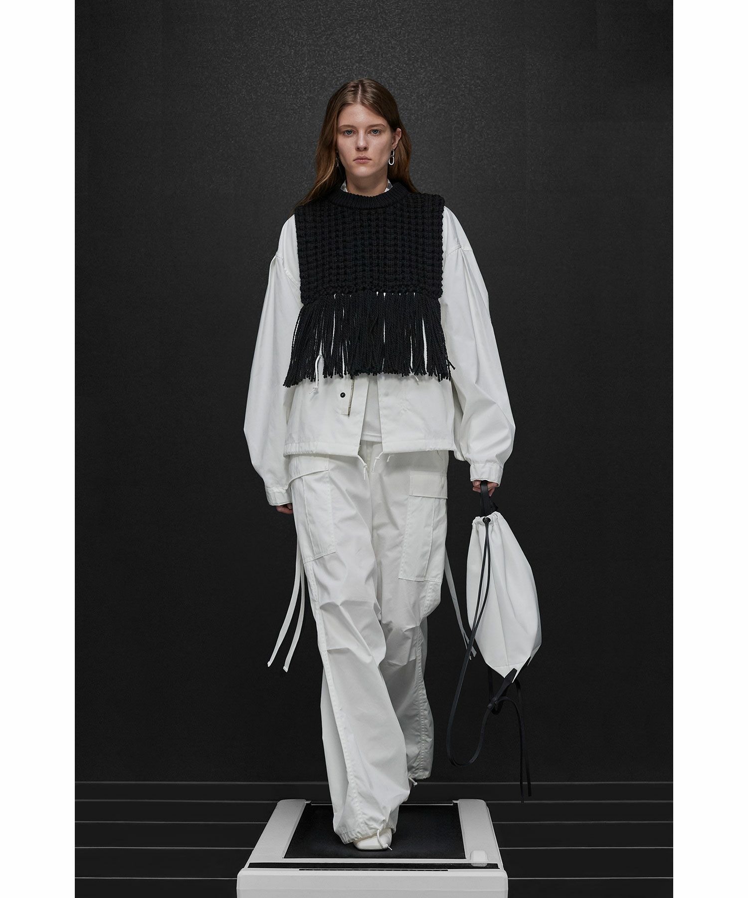 HYKE(ハイク)】 WOOL RIBBED SWEATER TOP WITH FRINGE｜PARIGOT ONLINE 