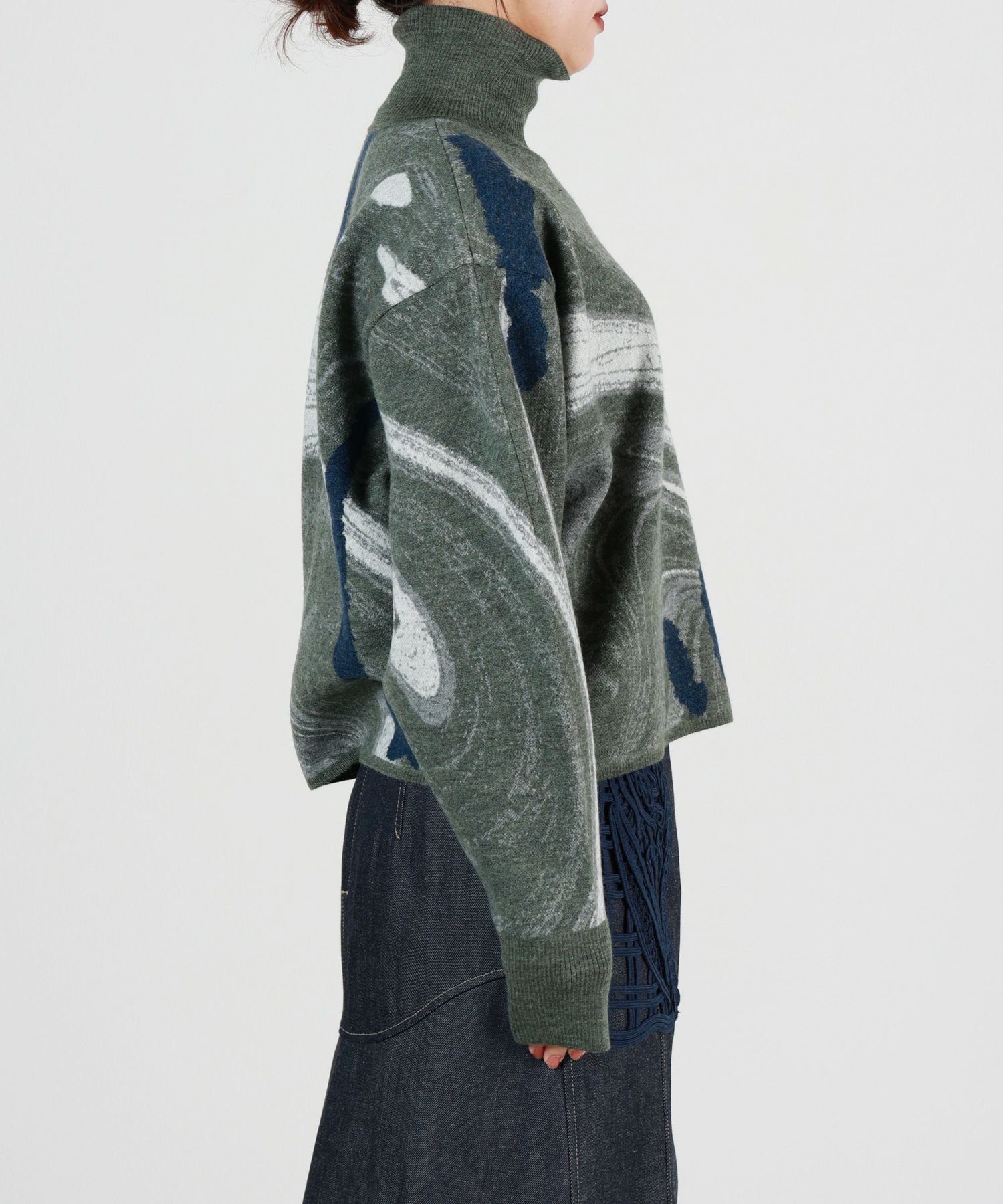 Mame Kurogouchi(マメ クロゴウチ)】 Marble Pattern High Neck 