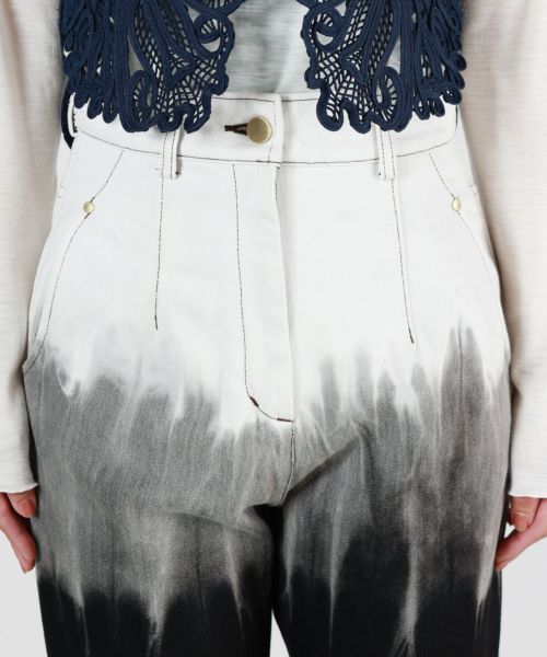 Mame Kurogouchi(マメ クロゴウチ)】 Gradient Dye Flare Jeans