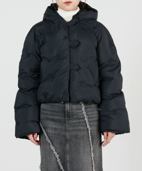 GANNI(ガニー)】 BLACK SHORT TECH PUFFER JACKET｜PARIGOT ONLINE（パリゴオンライン）