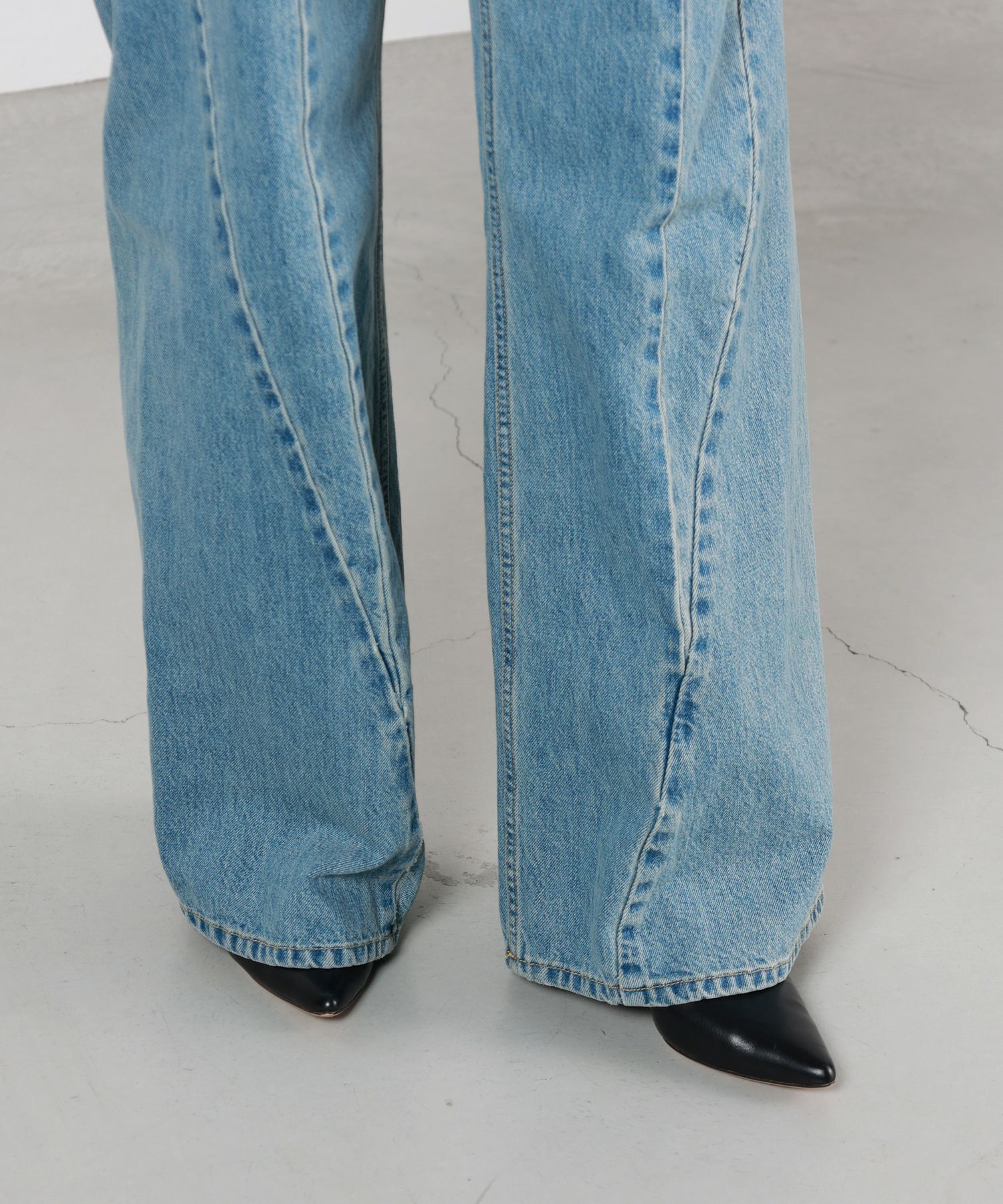 Maison Margiela(メゾンマルジェラ)】 カットアウトウエストジーンズ  