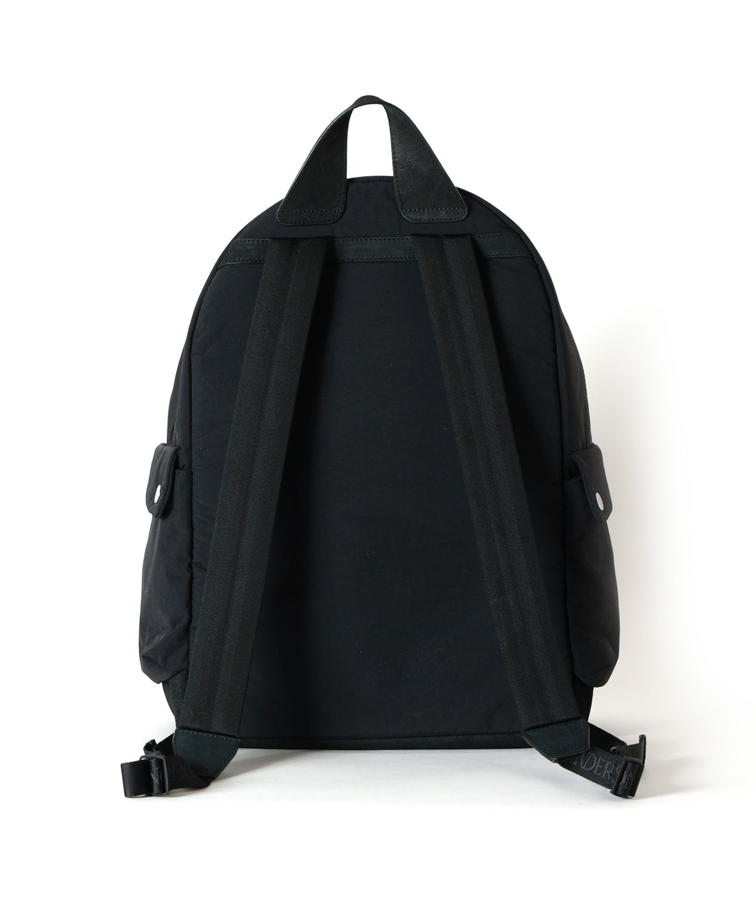 JW Anderson(ジェイダブリューアンダーソン)】 JWA プラー バック