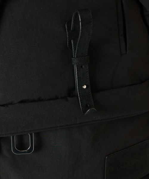 JW Anderson(ジェイダブリューアンダーソン)】 JWA プラー