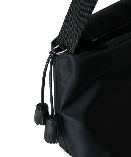 VASIC(ヴァジック)】 DAY-TO BUCKET SHOULDER TOTE MINI