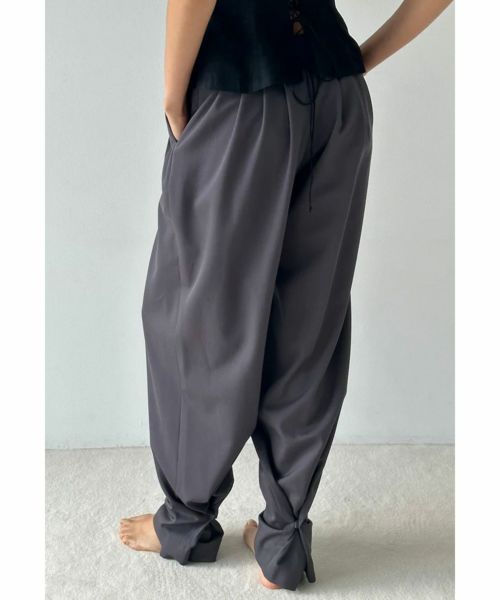 FETICO(フェティコ)のFAUX-LEATHER HIGH RISE TROUSERS(パンツ