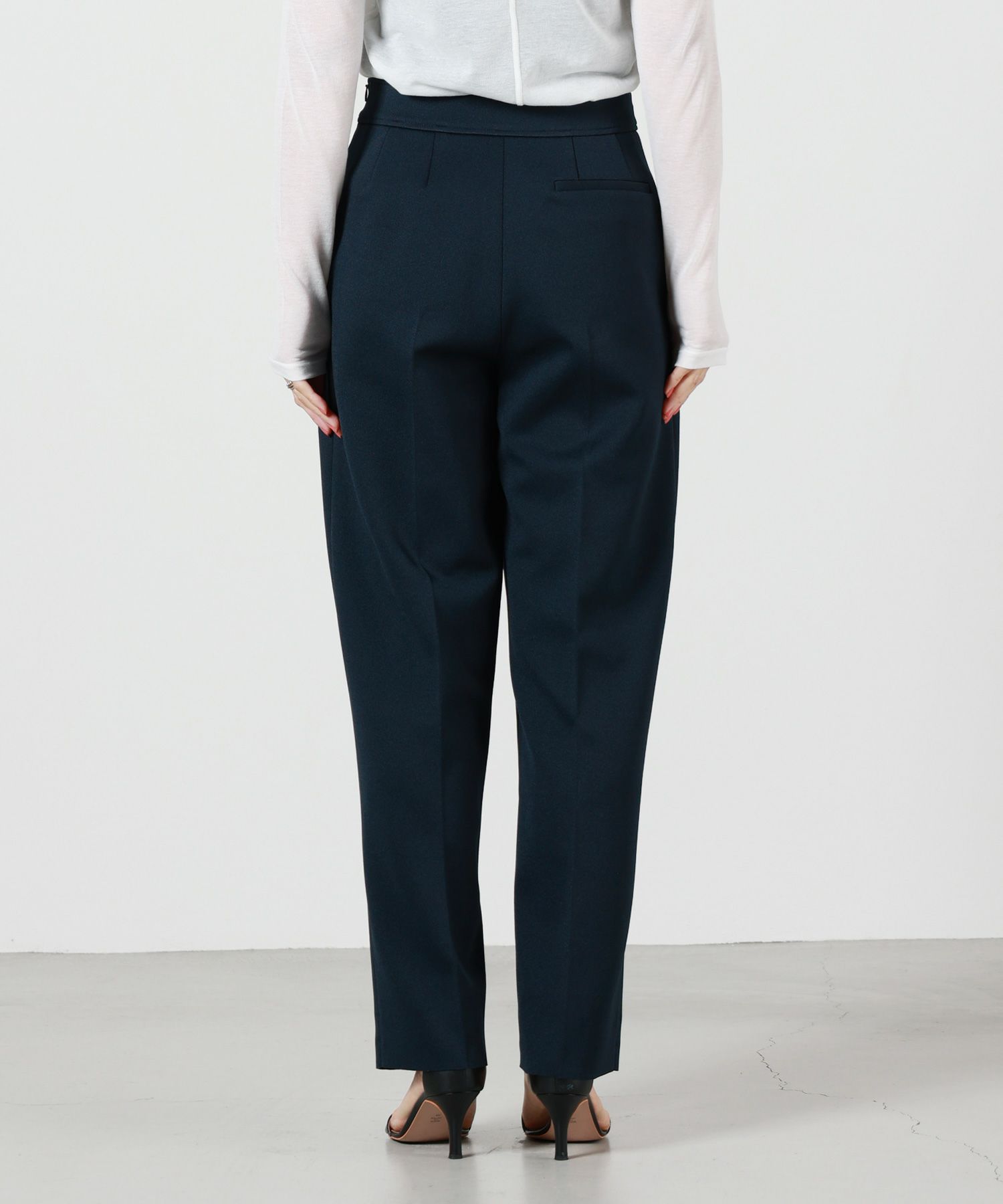 PHEENY(フィーニー)】 Amunzen high waist tapered pants｜PARIGOT 