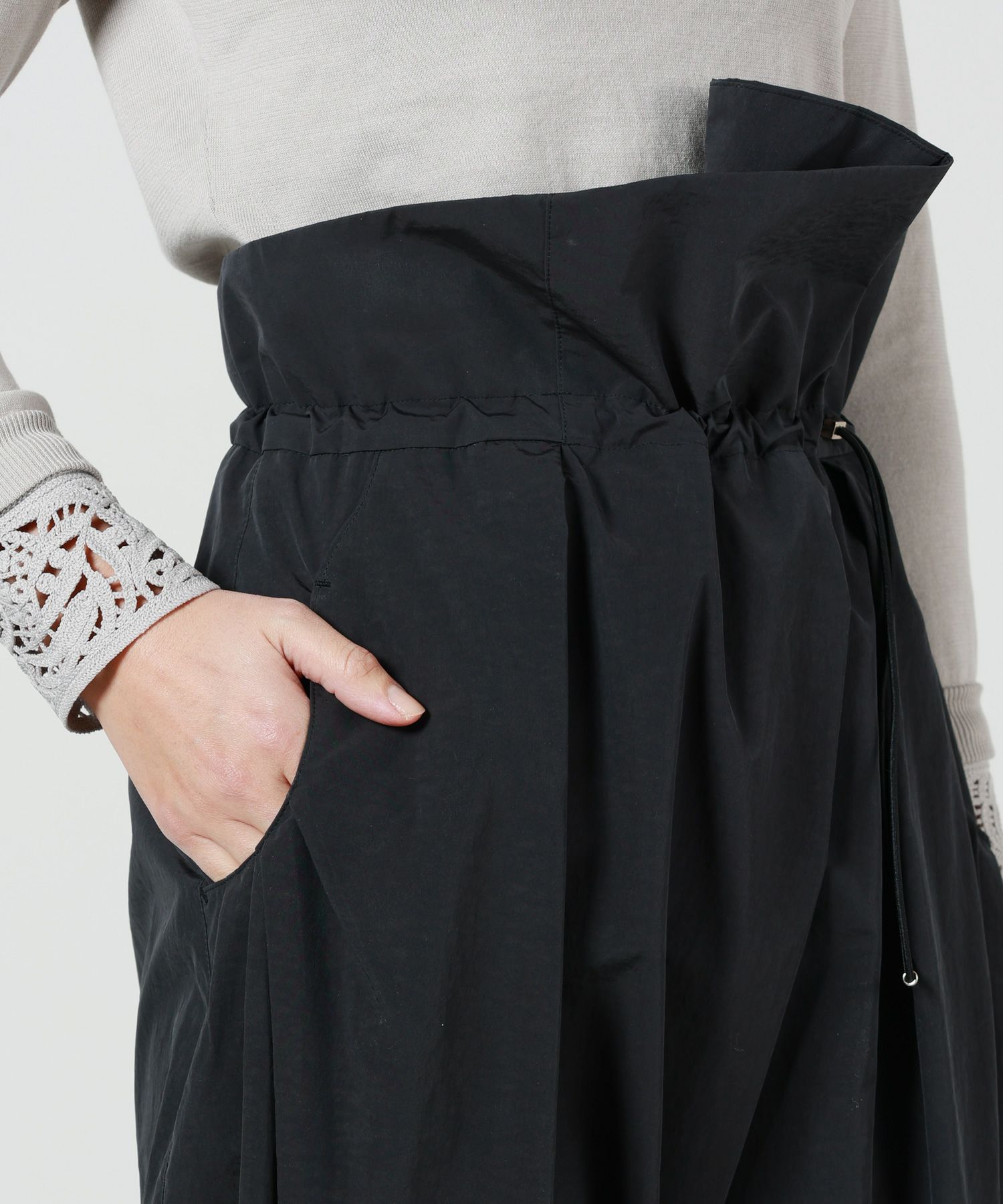 Mame Kurogouchi(マメ クロゴウチ)】 Split Yarn High Waisted