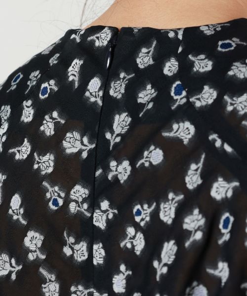 Mame Kurogouchi(マメ クロゴウチ)】 Floral Jacquard Volume Mame Kurogouchi(マメ クロゴウチ)】 Floral Jacquard Volume