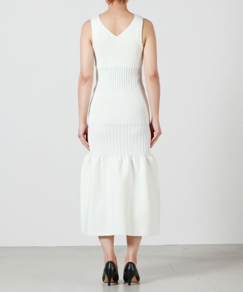 CFCL(シーエフシーエル)】 FLUTED V-NECK SLEEVELESS MERMAID