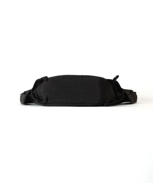 LEMAIRE SMALL SOFT GAME バッグ ダークチョコレート Lemaire Small Soft Game Bag Nylon Canvas Dark Chocolate