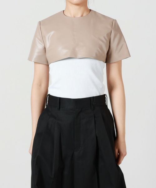 HYKE(ハイク)】 FAUX LEATHER CROPPED TOP｜PARIGOT ONLINE