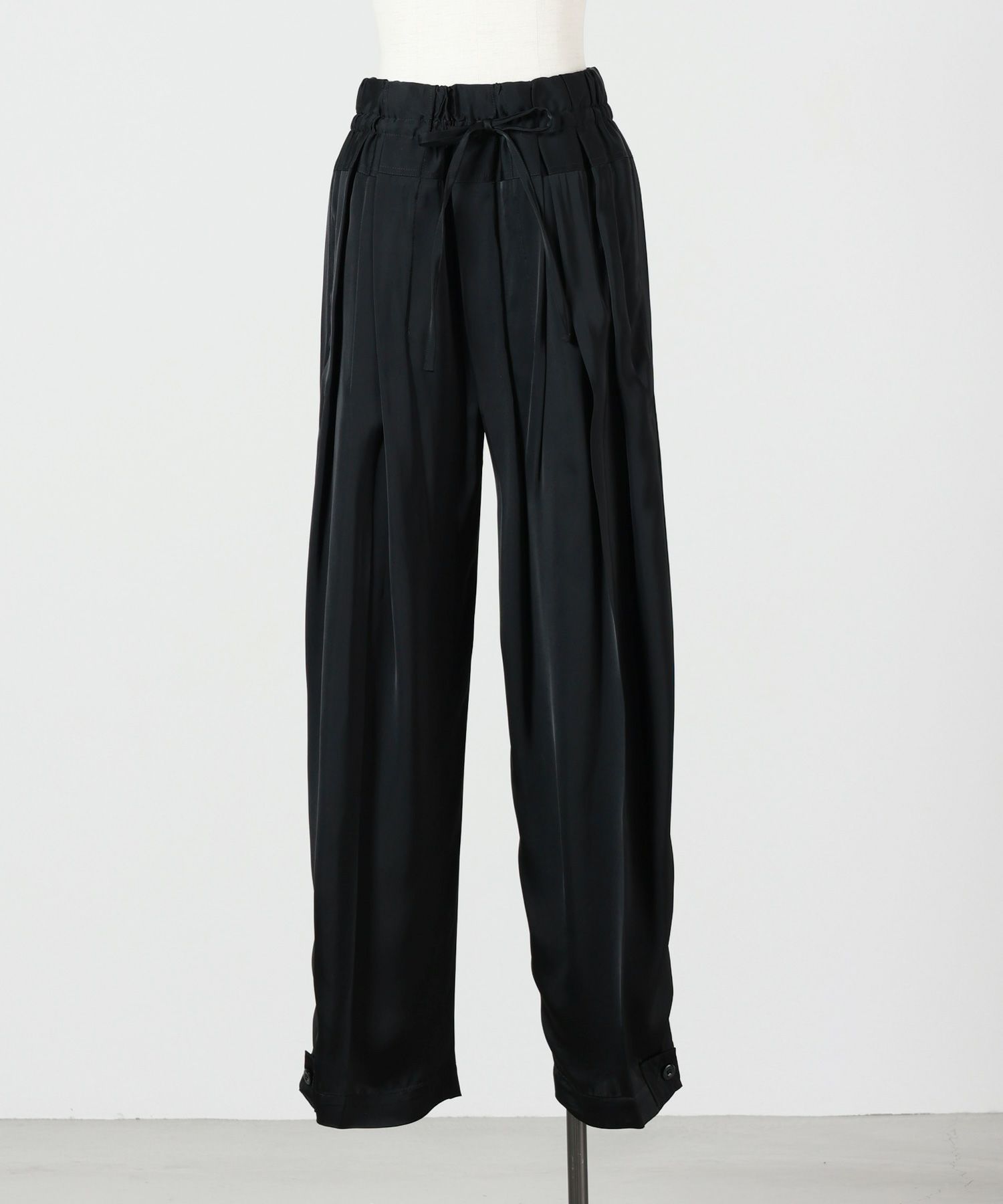 001(BLACK)