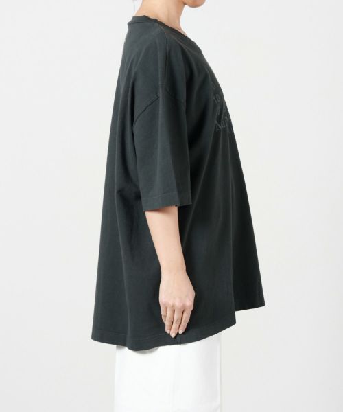 Maison Margiela(メゾンマルジェラ)】 ナンバリングロゴ Tシャツ