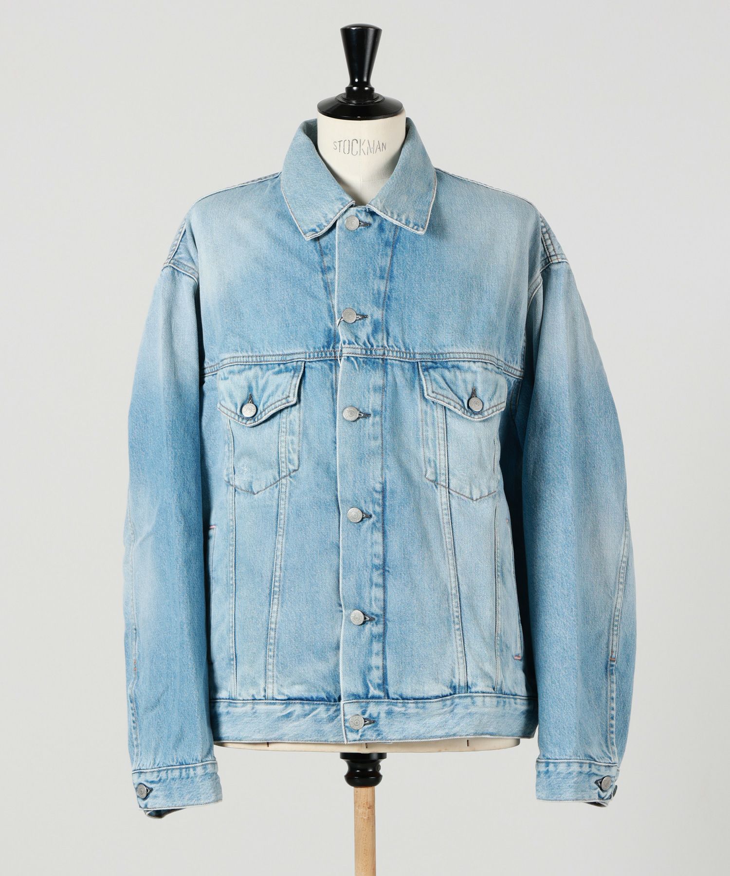 LIGHT BLUE