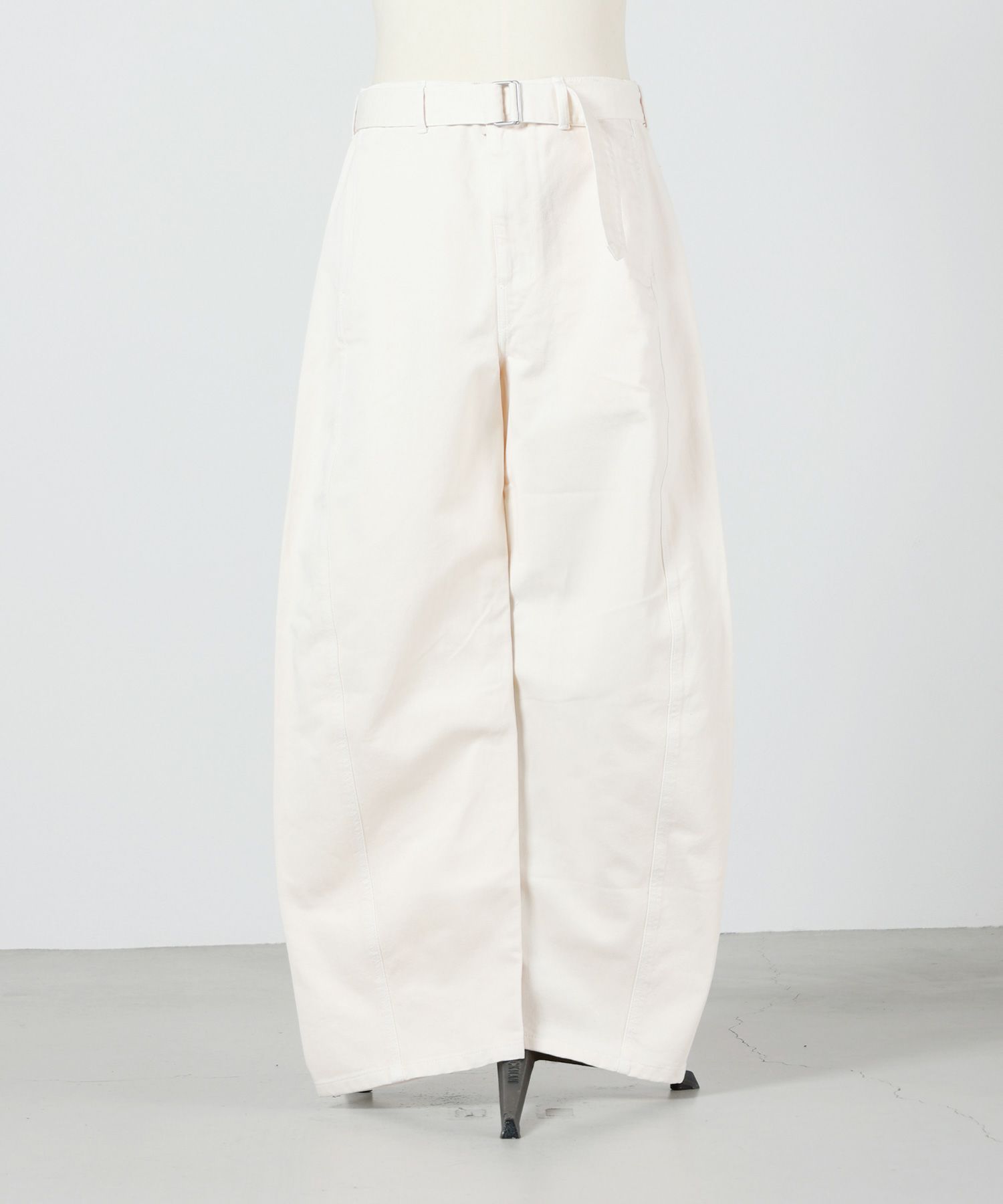 WH004 SNOWY OFF WHITE