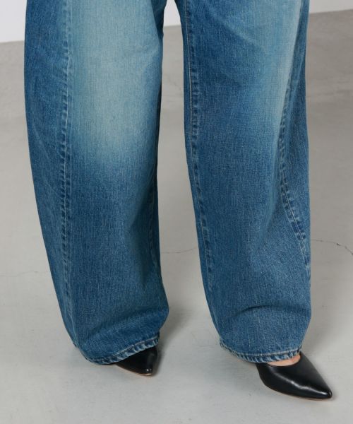 HYKE(ハイク)】 DENIM BARREL LEG JEANS｜PARIGOT ONLINE