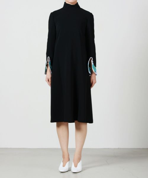 Mame Kurogouchi(マメ クロゴウチ)】 PARIGOT別注 Embroidered