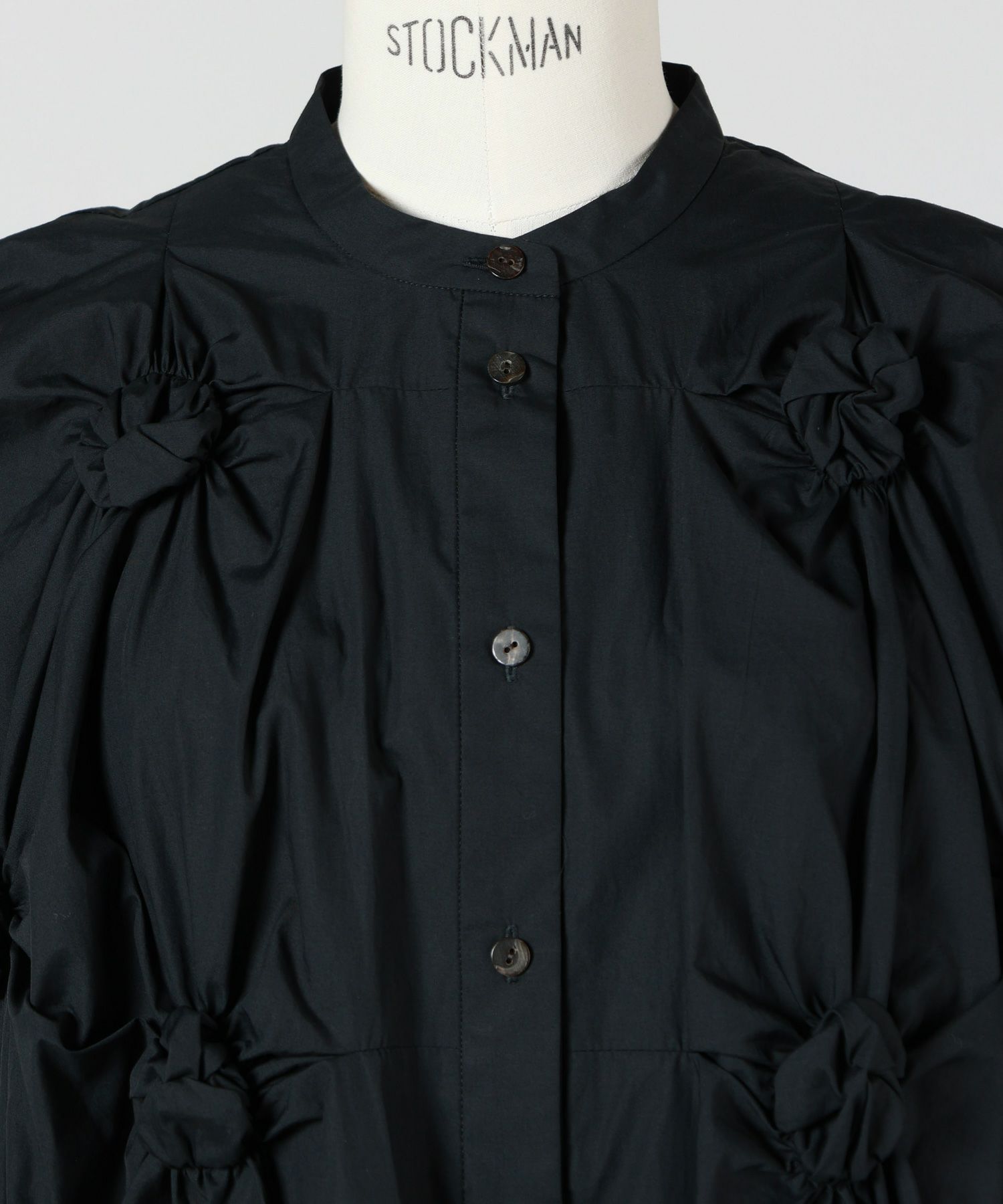 ENFOLD(エンフォルド)】 CIRCLE SHIRRING SHIRT｜PARIGOT ONLINE 