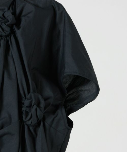 ENFOLD(エンフォルド)】 CIRCLE SHIRRING SHIRT｜PARIGOT ONLINE