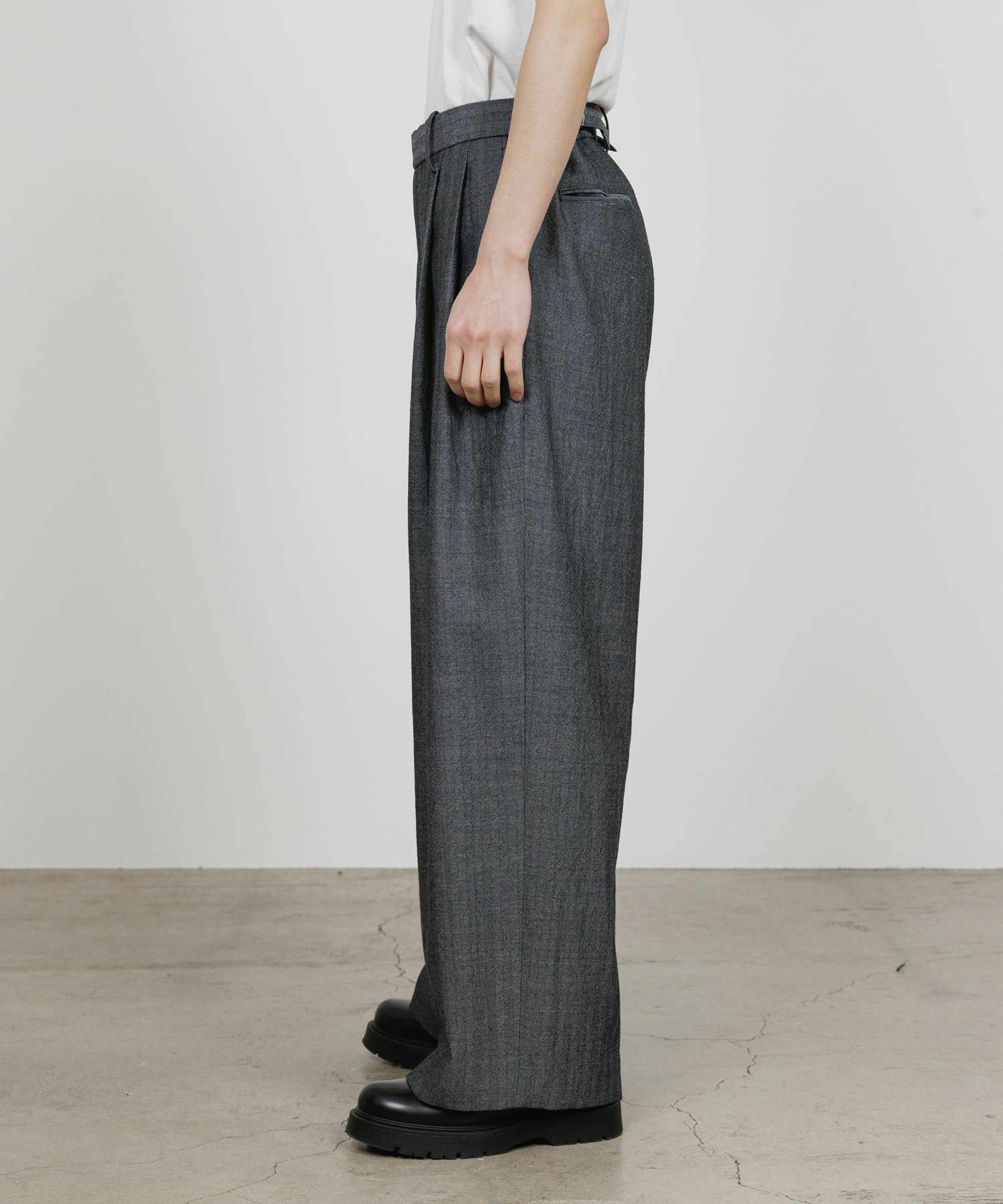 CHAMBRAY BLACK