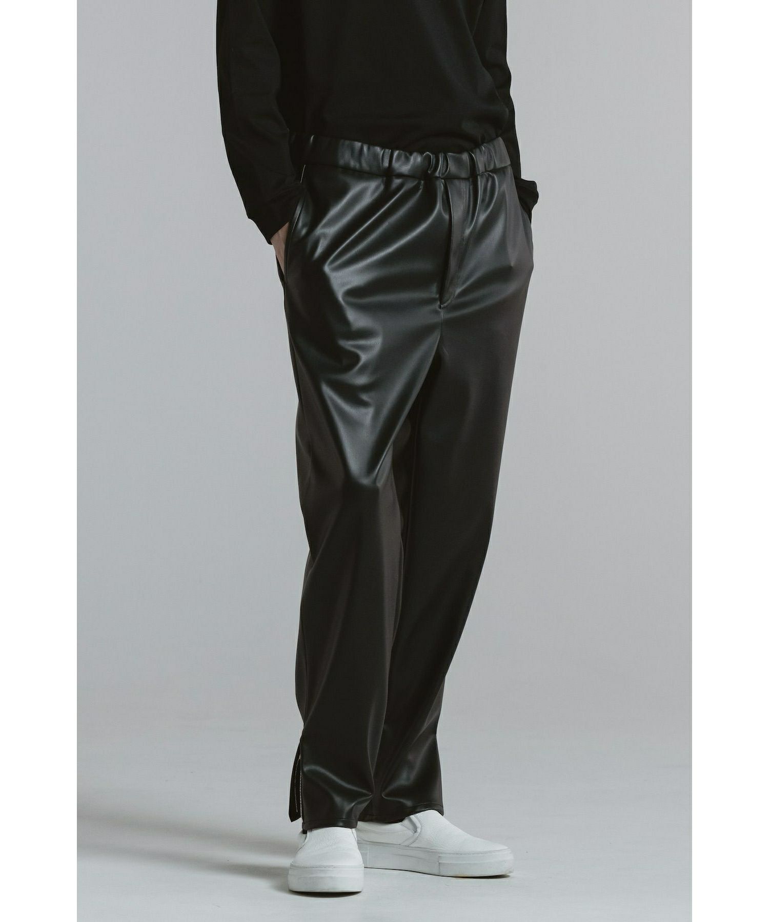 CINOH(チノ)】 シンセティックレザーリラックスパンツ｜PARIGOT ONLINE