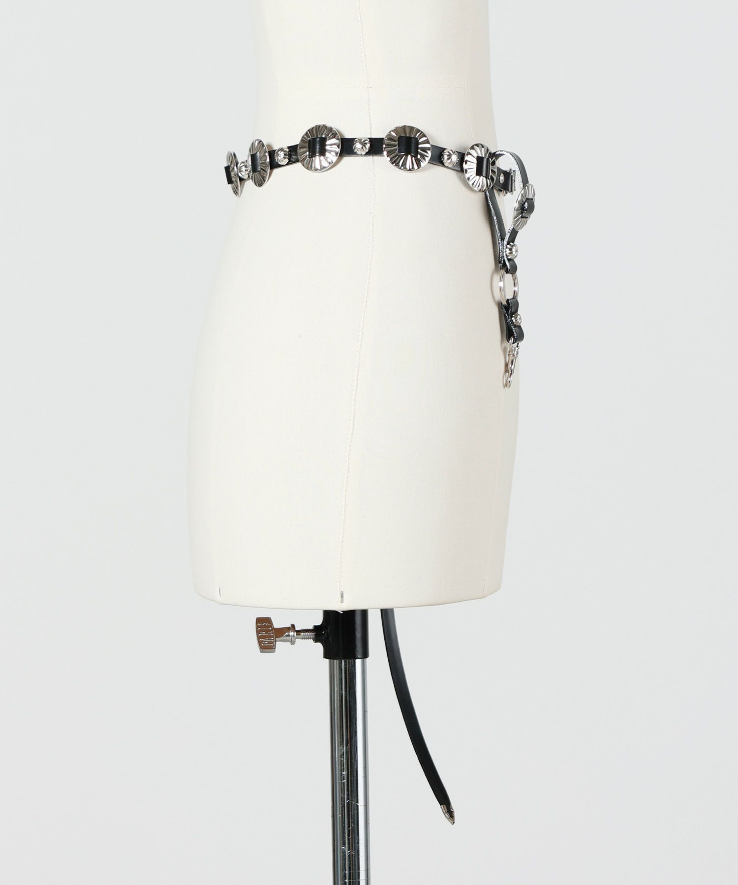 TOGA TOO(トーガトゥー)】 CONCHO NARROW BELT｜PARIGOT ONLINE